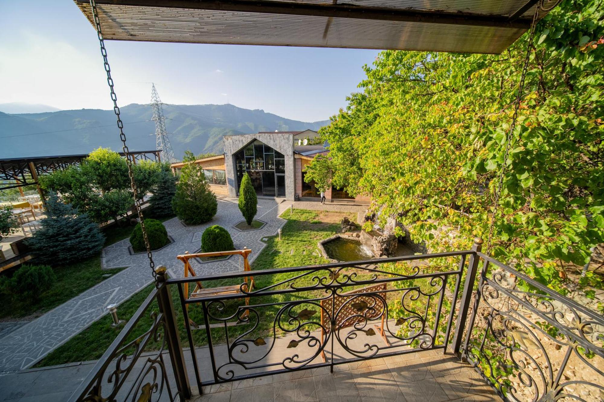 Kefilyan Family Hotel Sanain 외부 사진